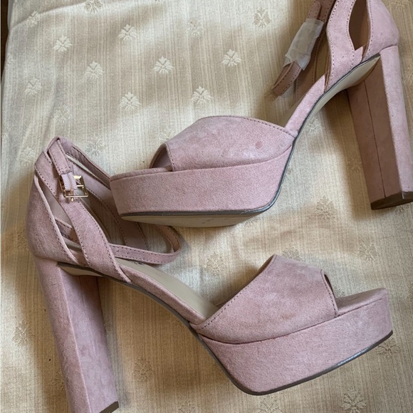 NWOT Pink Heels - Picture 2 of 4
